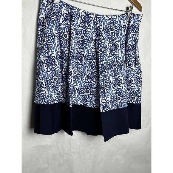 Milly Blue Asymmetrical Tile Skirt Womans Size XL Pleated Floral Paisley Print - Picture 3 of 9
